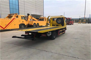 开福非事故拖车