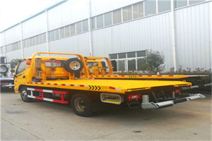 开福附近拖车救援搭电