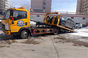 开福救援拖车费用怎么算